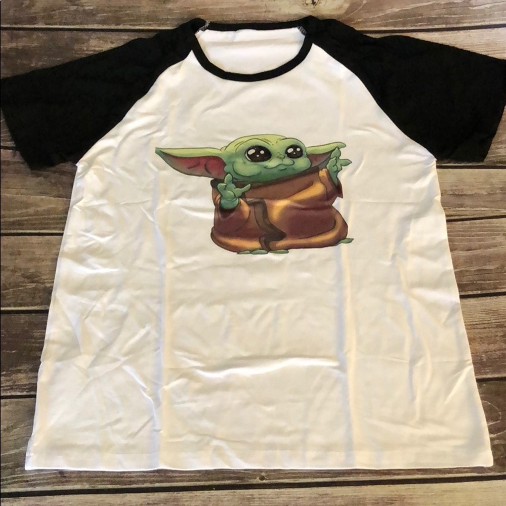 Star Wars Baby Yoda Raglan Tee, size large